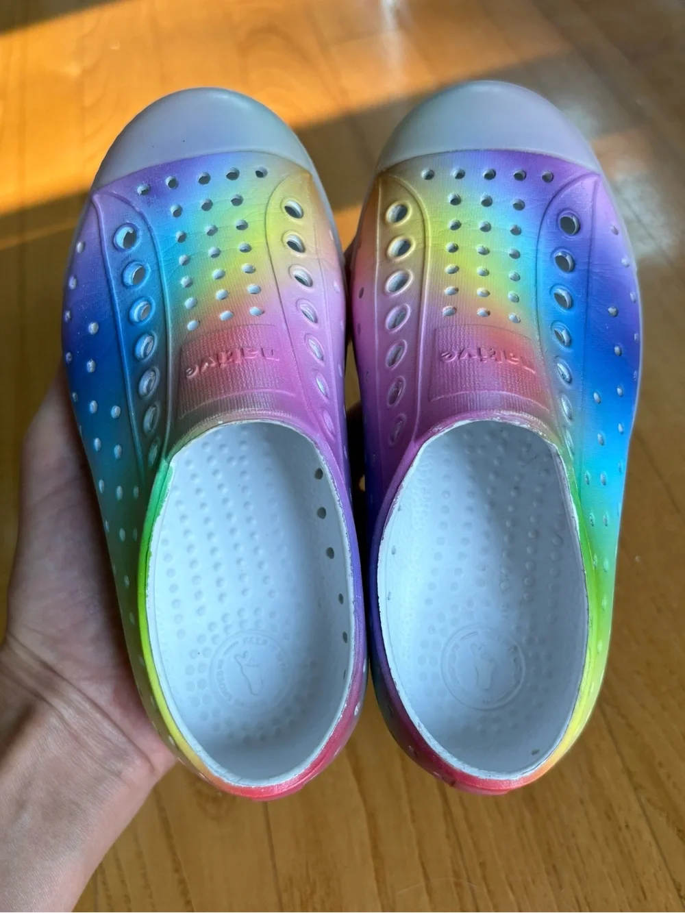 Native Jefferson Slip On Sneakers Shoes Sugarlite Rainbow Ombre Kids Girl Sz C10
